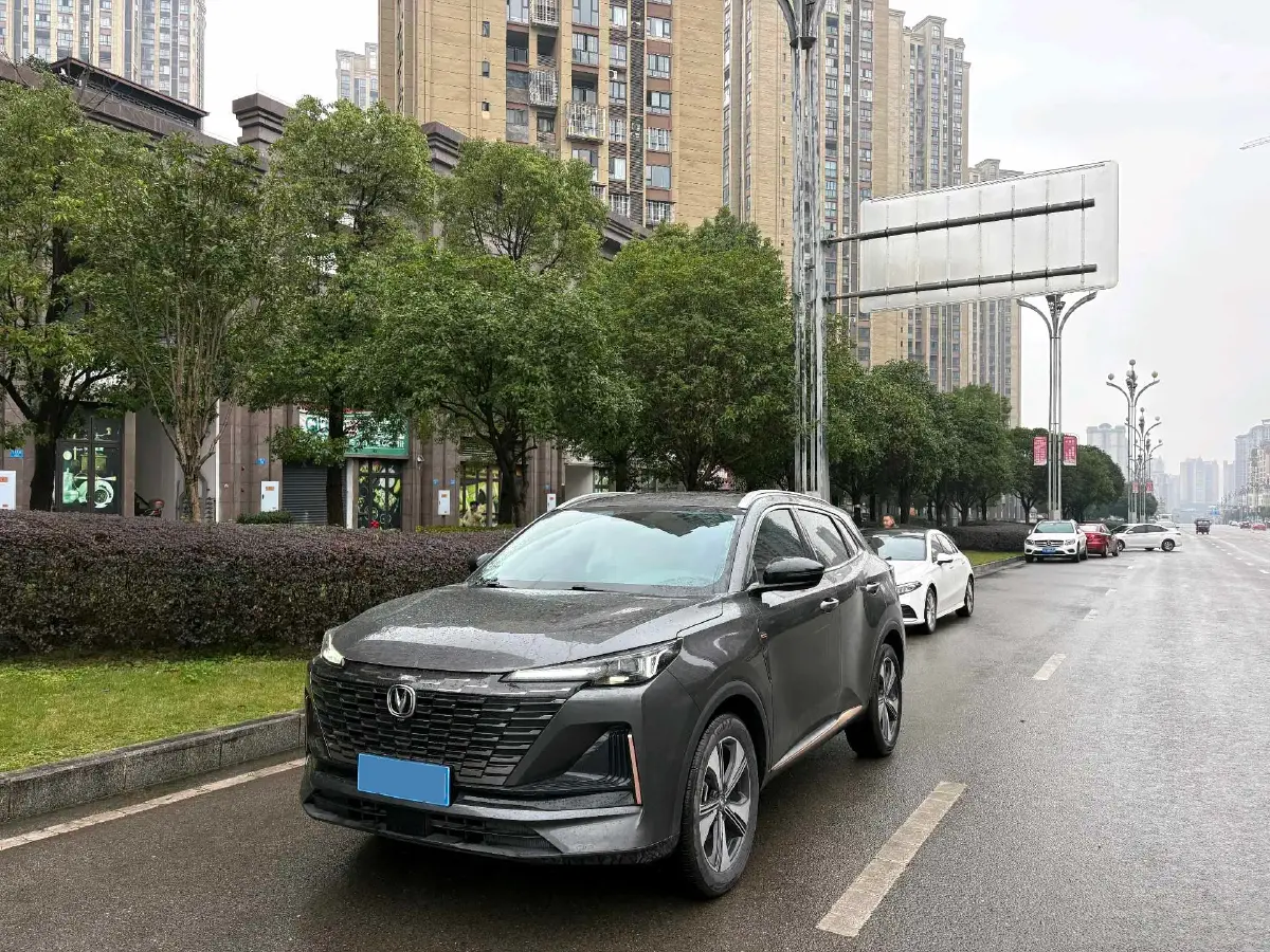 2022 ChangAn CS55 Plus 1.5T 180HP L4 7DCT