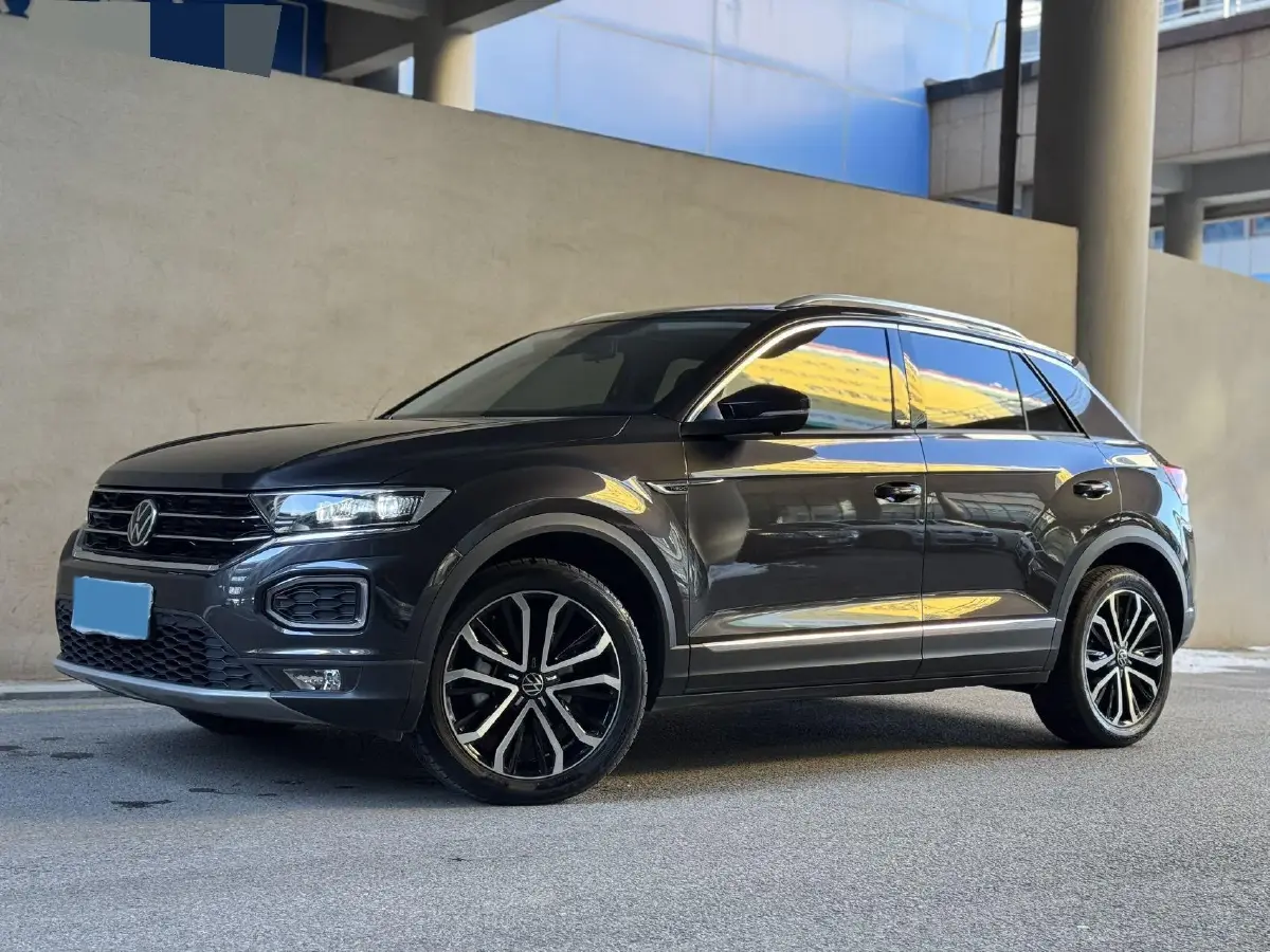 2021 Volkswagen T-Roc 1.4T 150HP L4 7DCT