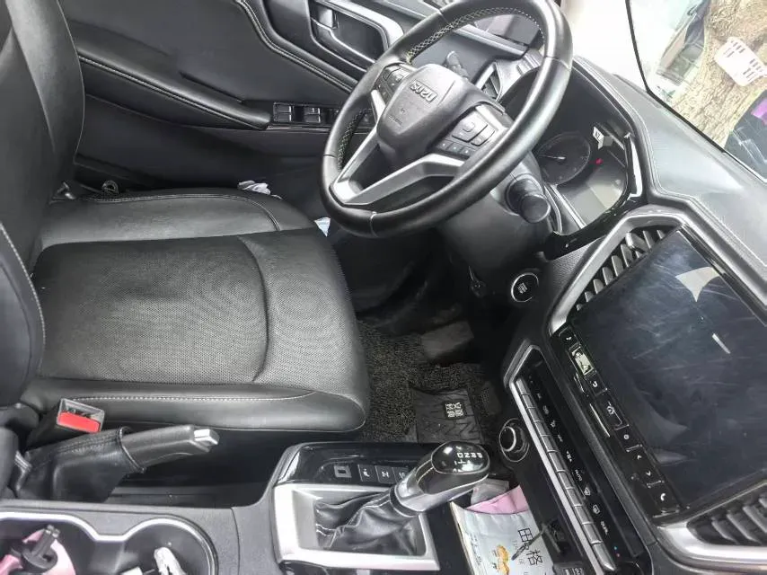 2021 Isuzu D-MAX 1.9T 163HP L4 6AT,autocango,china used car exporter,china ev exporter,chinese used car exporter,chinese used ev exporter