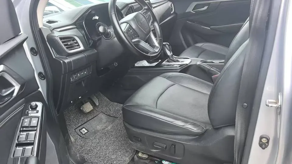 2021 Isuzu D-MAX 1.9T 163HP L4 6AT,autocango,china used car exporter,china ev exporter,chinese used car exporter,chinese used ev exporter