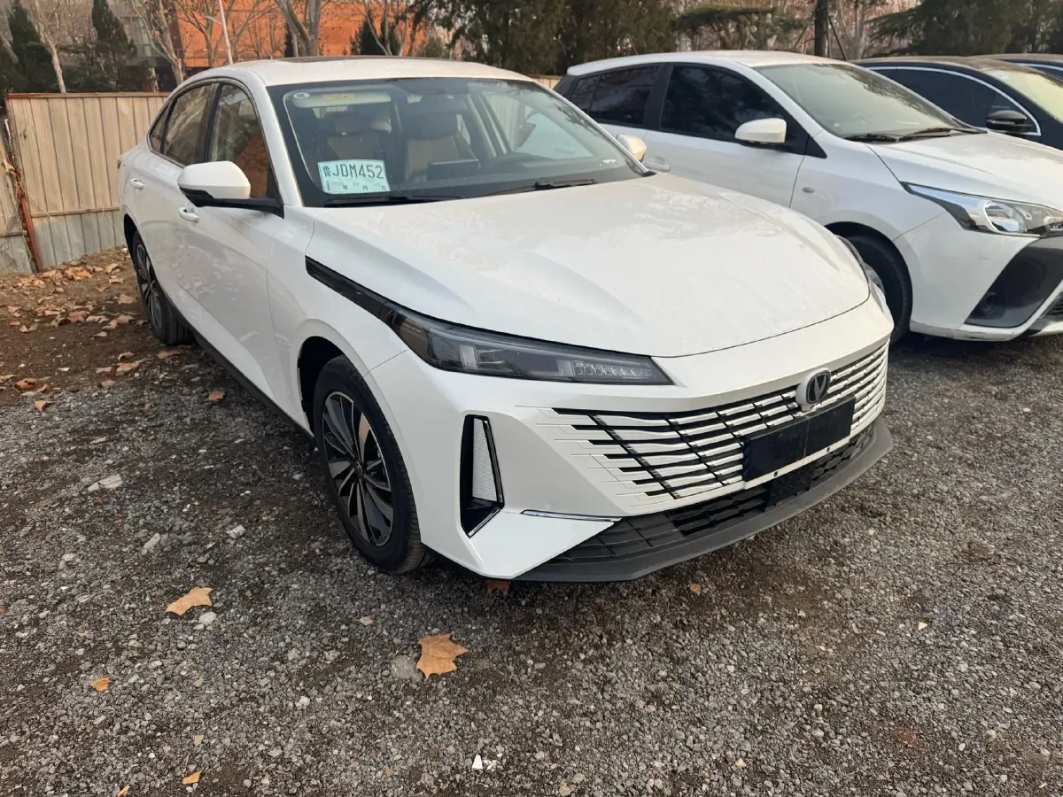 2025 ChangAn EadoPHEV 1.5L 98HP L4 E-CVT PHEV,autocango,china used car exporter,china ev exporter,chinese used car exporter,chinese used ev exporter