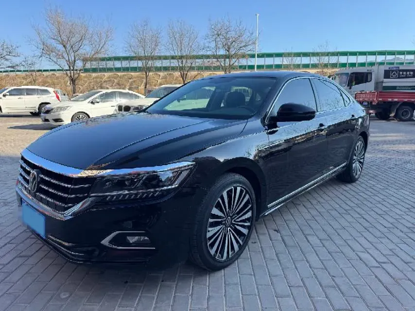 2020 Volkswagen Passat 2.0T 186HP L4 7DCT,autocango,china used car exporter,china ev exporter,chinese used car exporter,chinese used ev exporter