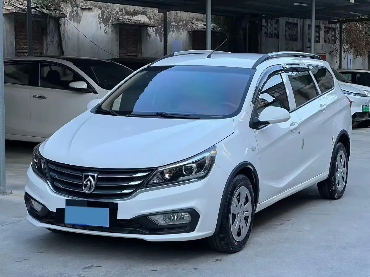 2017 BaoJun 310W 1.5L 112HP L4 6MT