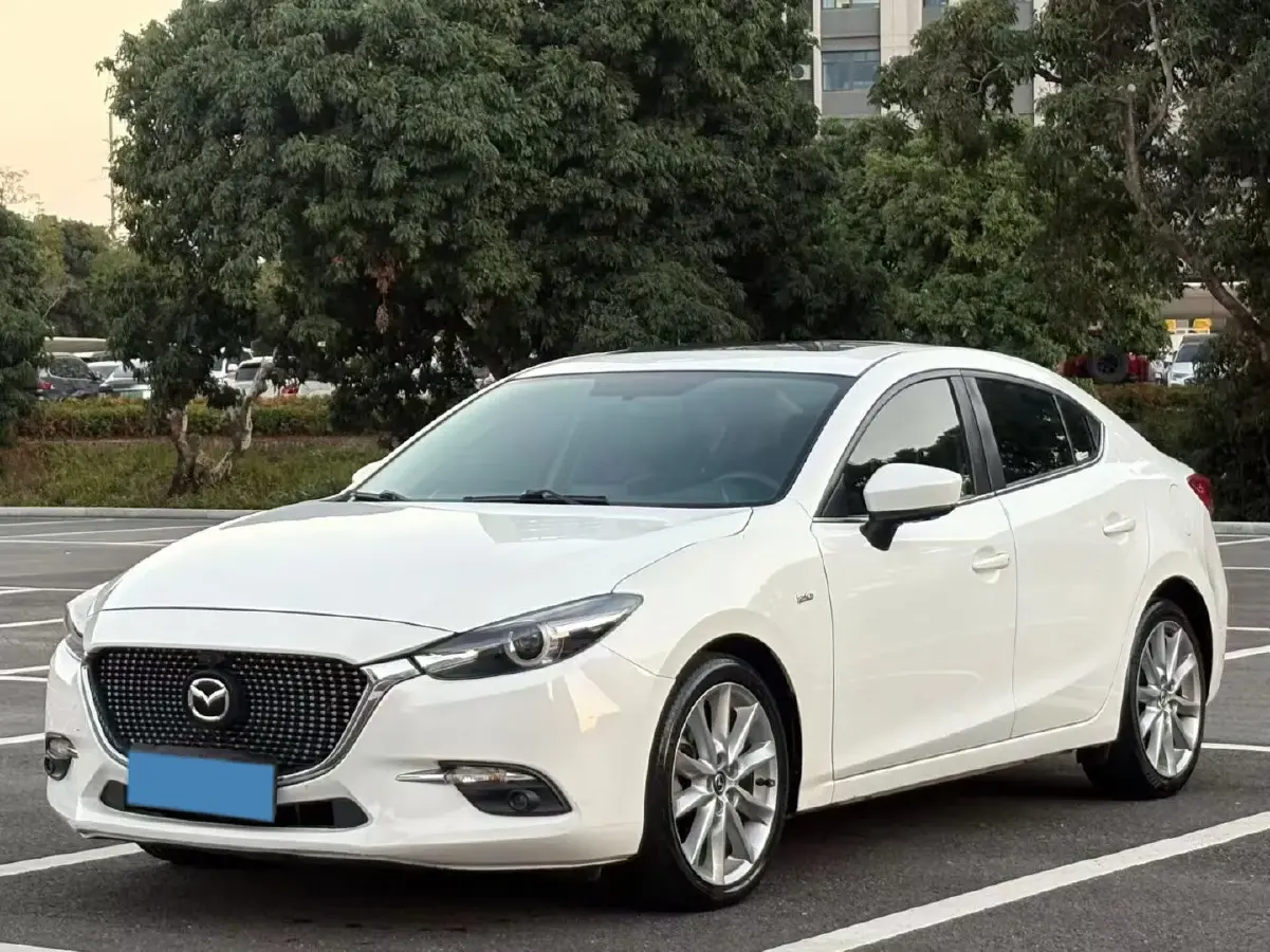 2017 Mazda 3 Axela 2.0L 158HP L4 6AT