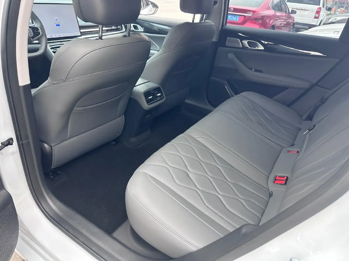 2025 Geely Galaxy A7 1.5L 112HP L4 1DHT PHEV,autocango,china used car exporter,china ev exporter,chinese used car exporter,chinese used ev exporter