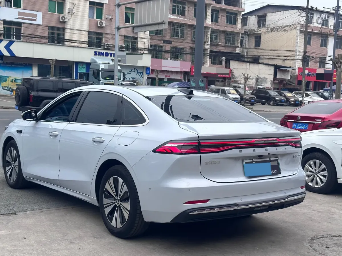 2025 Geely Galaxy A7 1.5L 112HP L4 1DHT PHEV,autocango,china used car exporter,china ev exporter,chinese used car exporter,chinese used ev exporter