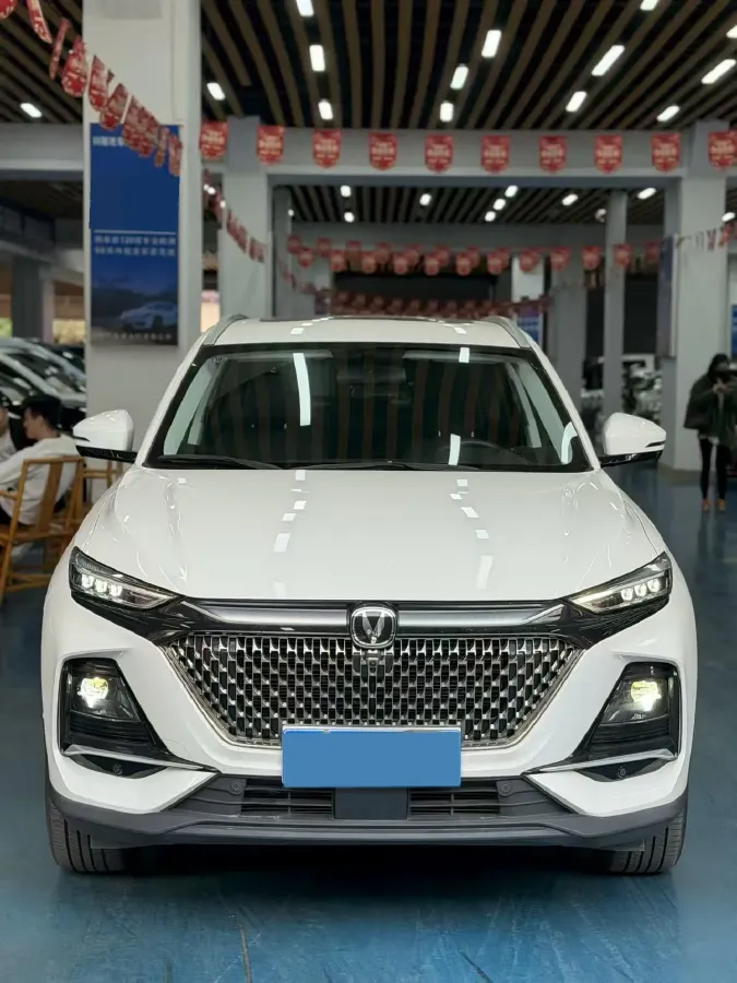 2024 ChangAn X7 PLUS 1.5T 188HP L4 7DCT,autocango,china used car exporter,china ev exporter,chinese used car exporter,chinese used ev exporter