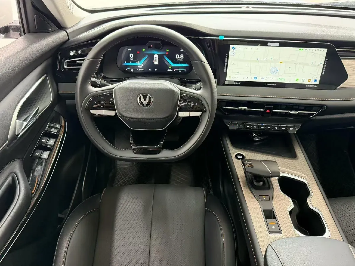 2024 ChangAn X7 PLUS 1.5T 188HP L4 7DCT,autocango,china used car exporter,china ev exporter,chinese used car exporter,chinese used ev exporter