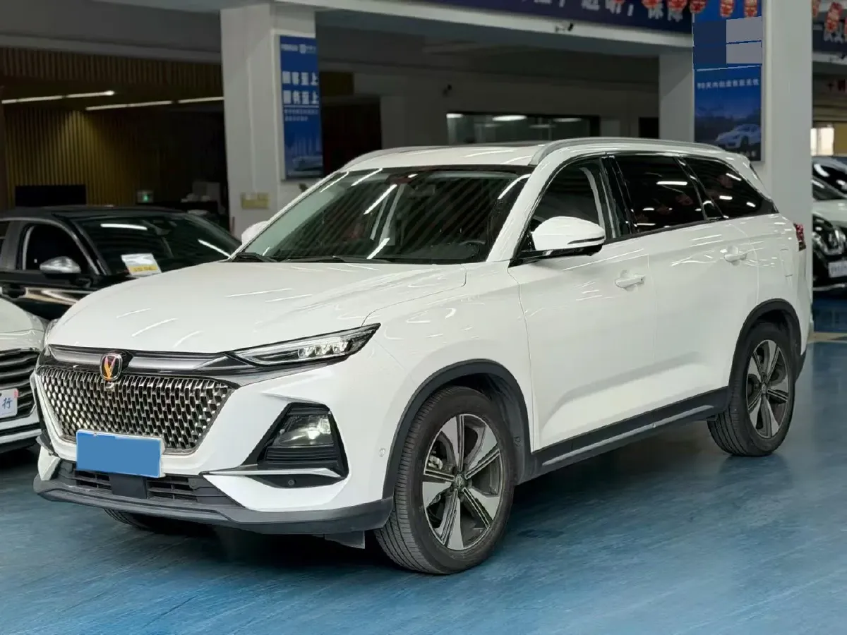 2024 ChangAn X7 PLUS 1.5T 188HP L4 7DCT,autocango,china used car exporter,china ev exporter,chinese used car exporter,chinese used ev exporter