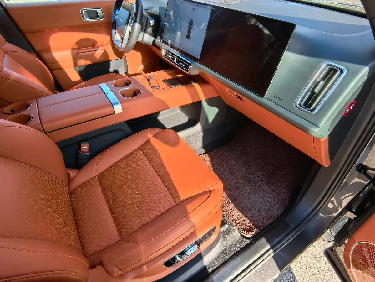 2023 Li L9 Range Extended 154HP REEV 42.6KWH,autocango,china used car exporter,china ev exporter,chinese used car exporter,chinese used ev exporter