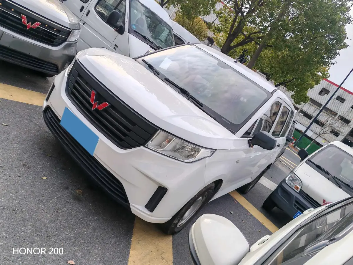 2019 WuLing HongGuang Plus 1.5T 147HP L4 6MT