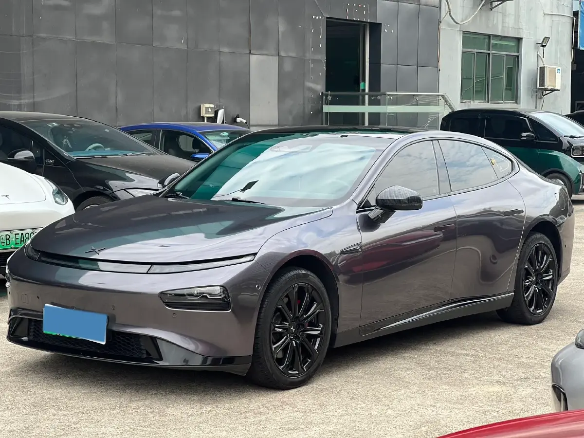 2020 DS 7 1.6T 215HP L4 8AT