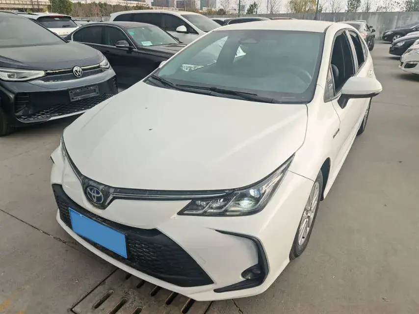 2024 Toyota Corolla 1.8L 98HP L4 E-CVT Hybrid