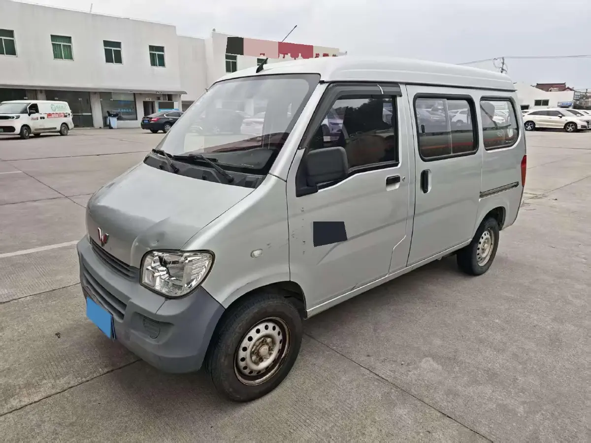 2015 WuLing ZhiGuang 1.2L 82HP L4 5MT