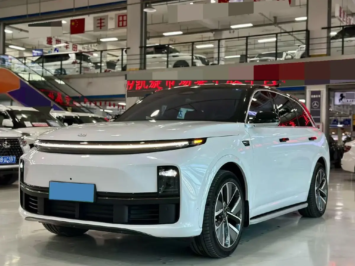 2024 MG Cyberster BEV 64KWH