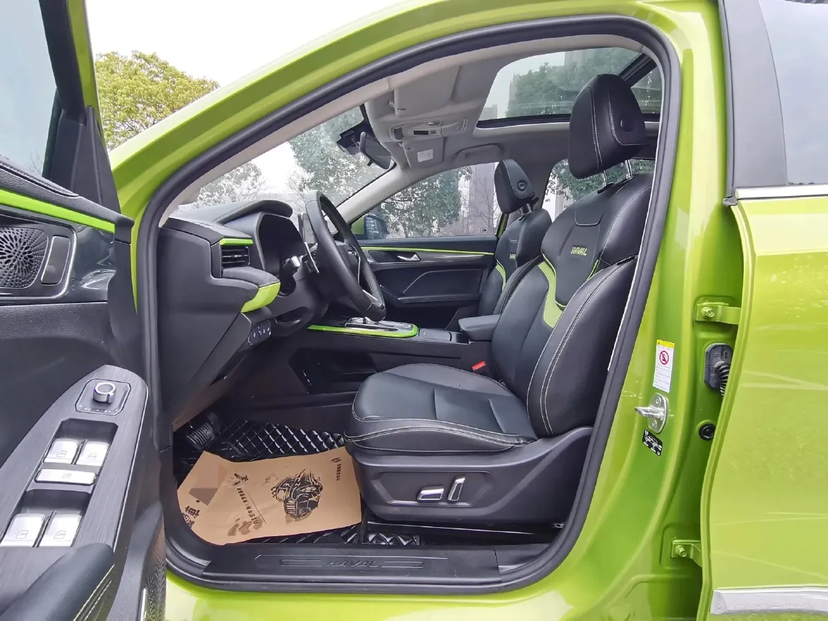 2021 Haval Jolion 1.5T 150HP L4 7DCT,autocango,china used car exporter,china ev exporter,chinese used car exporter,chinese used ev exporter