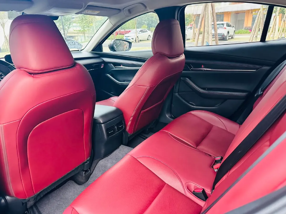 2022 Mazda 3 Axela 2.0L 158HP L4 6AT,autocango,china used car exporter,china ev exporter,chinese used car exporter,chinese used ev exporter