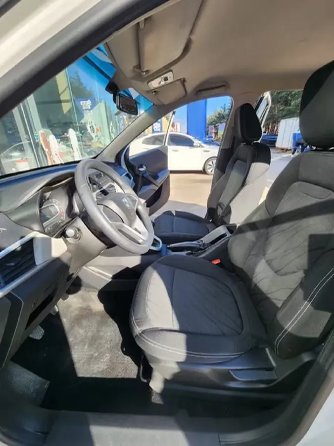 2014 BaoJun 610 1.5L 112HP L4 6AT,autocango,china used car exporter,china ev exporter,chinese used car exporter,chinese used ev exporter