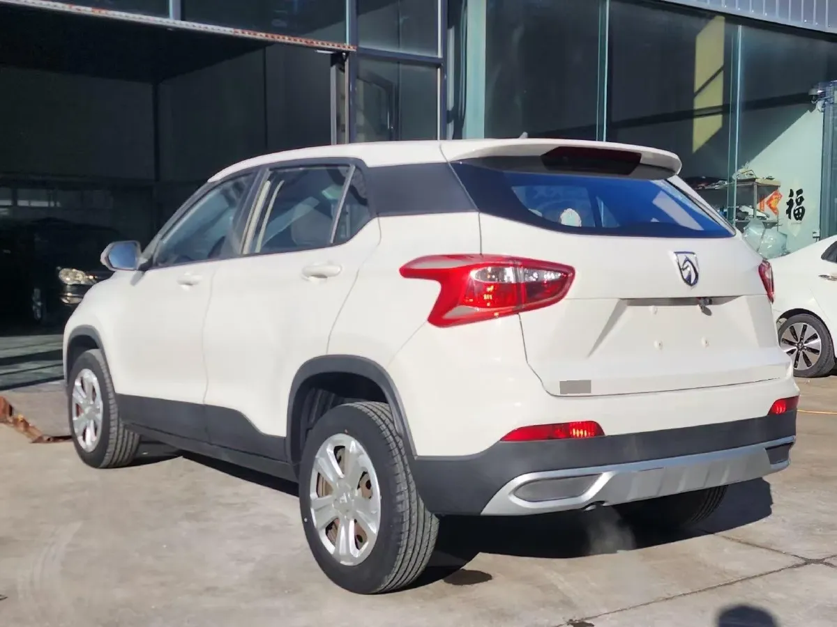 2014 BaoJun 610 1.5L 112HP L4 6AT,autocango,china used car exporter,china ev exporter,chinese used car exporter,chinese used ev exporter