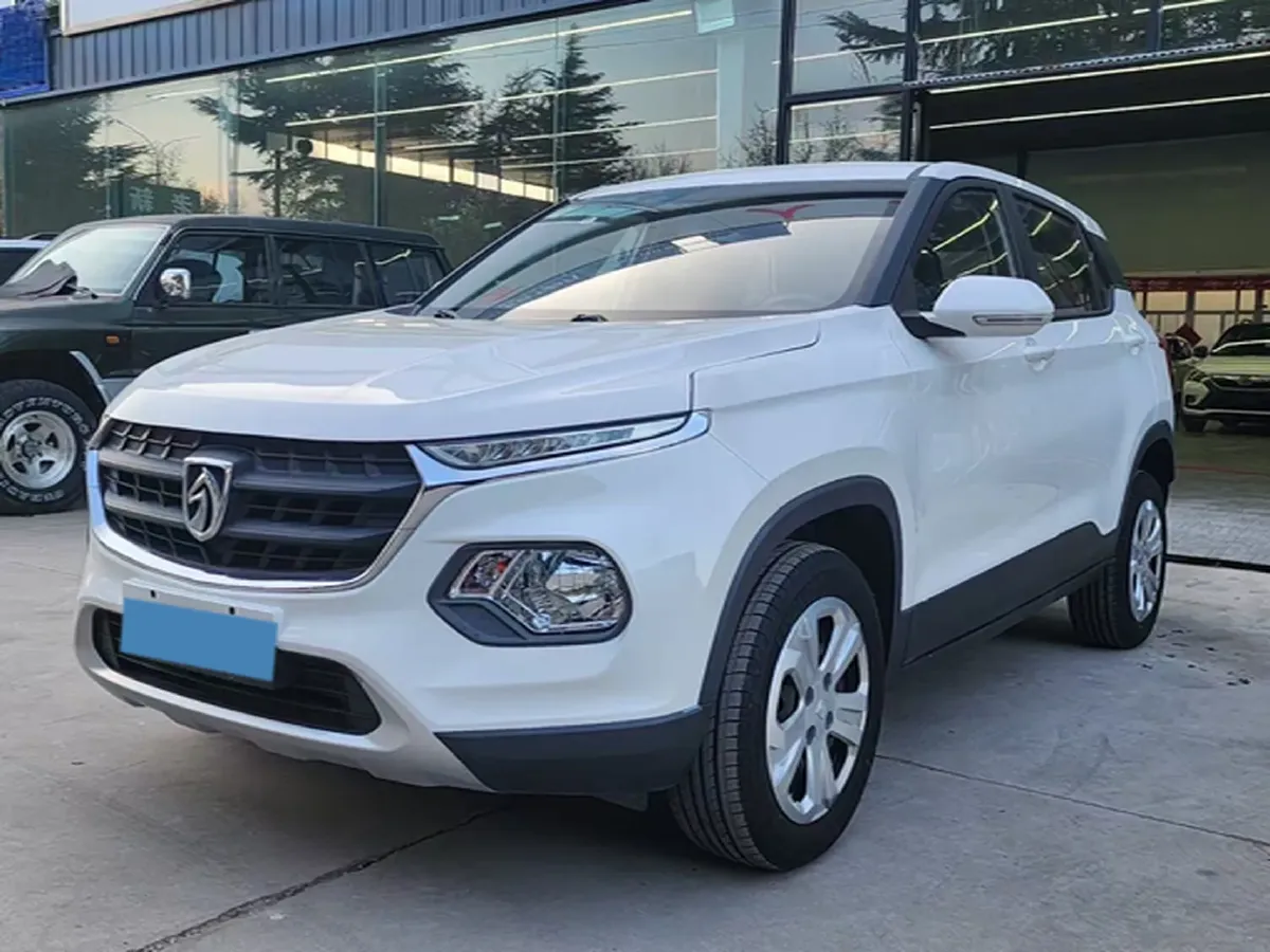 2014 BaoJun 610 1.5L 112HP L4 6AT,autocango,china used car exporter,china ev exporter,chinese used car exporter,chinese used ev exporter