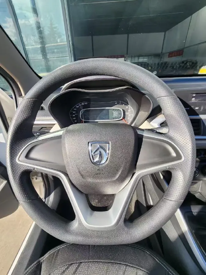 2014 BaoJun 610 1.5L 112HP L4 6AT,autocango,china used car exporter,china ev exporter,chinese used car exporter,chinese used ev exporter