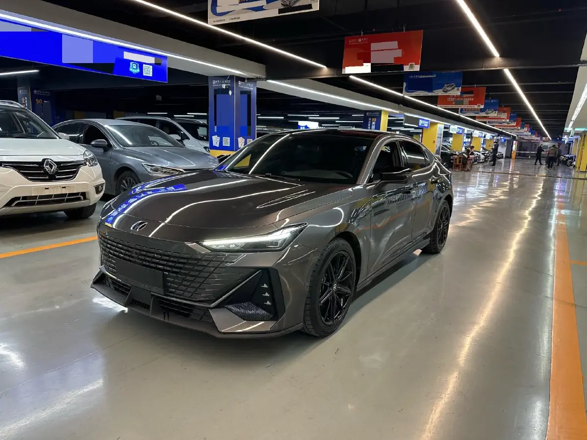 2023 ChangAn UNI-V 1.5T 188HP L4 7DCT