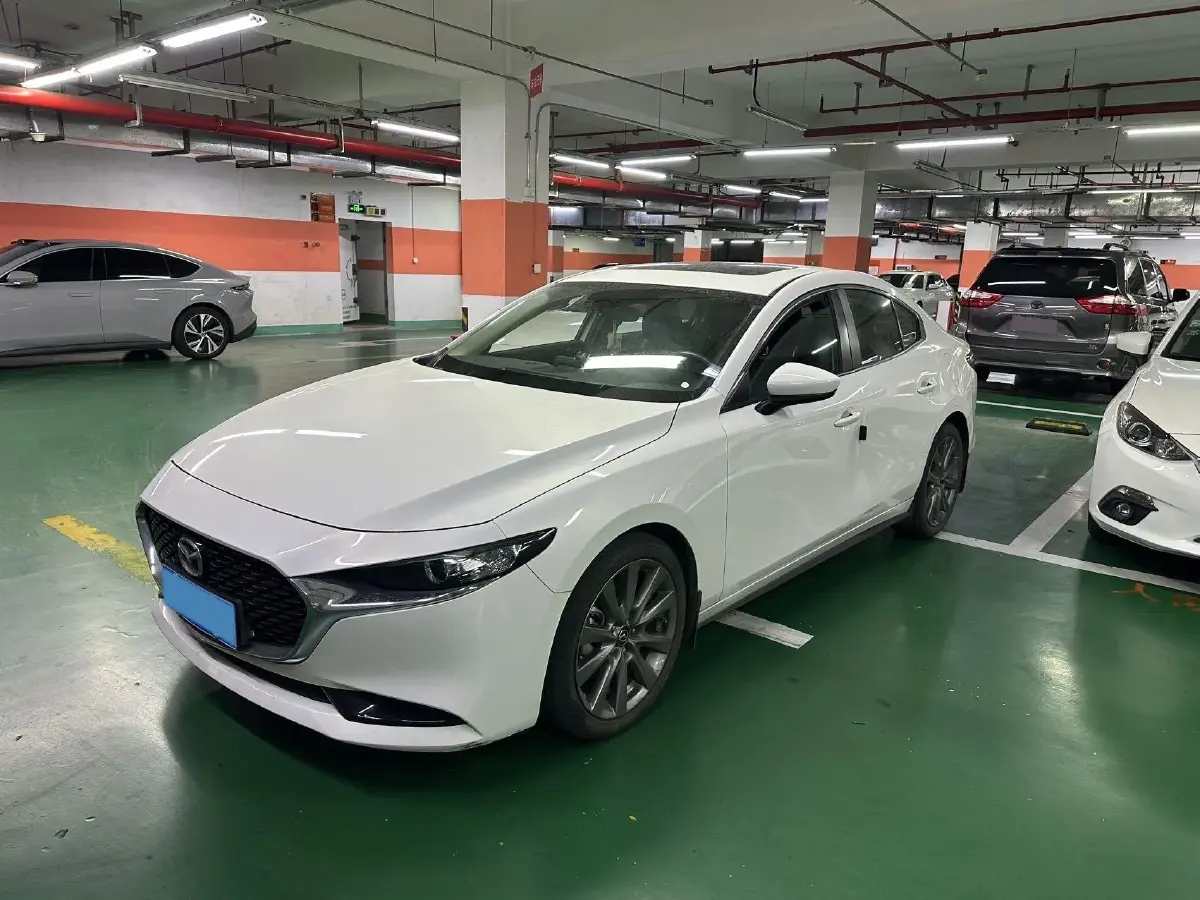 2021 Mazda 3 Axela 2.0L 158HP L4 6AT