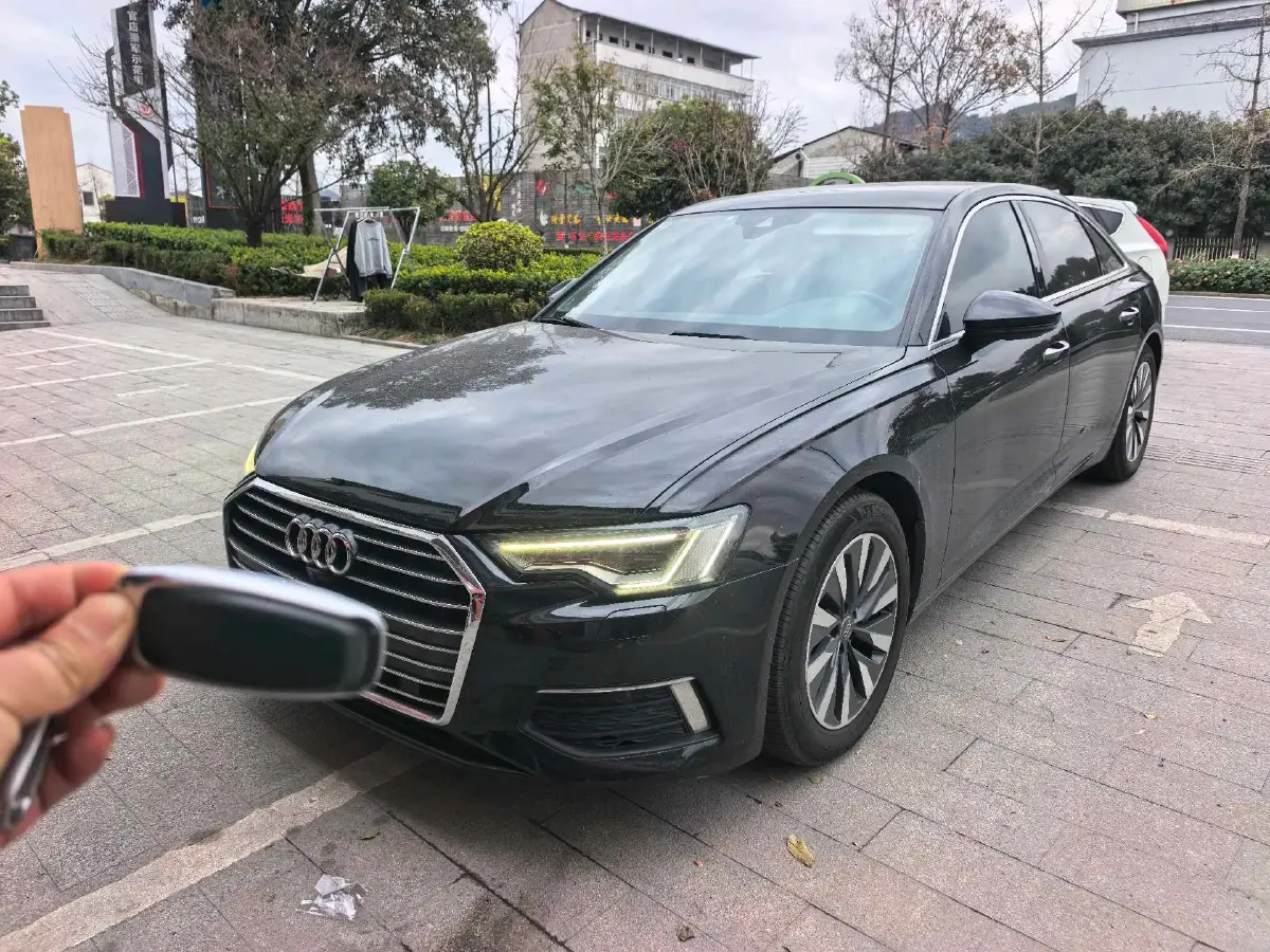 2021 Audi A6L 2.0T 224HP L4 7DCT
