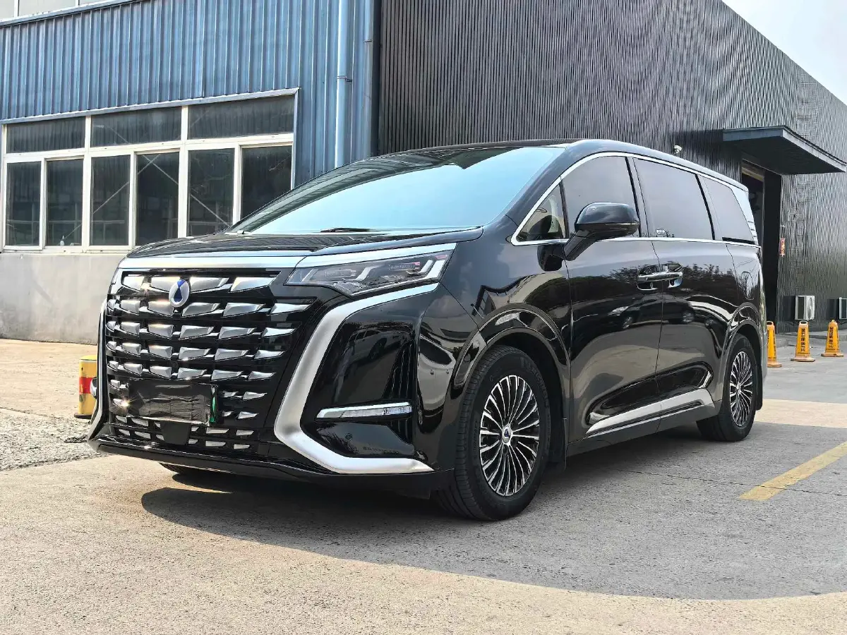 2024 Denza D9 1.5T 139HP L4 E-CVT PHEV 40KWH