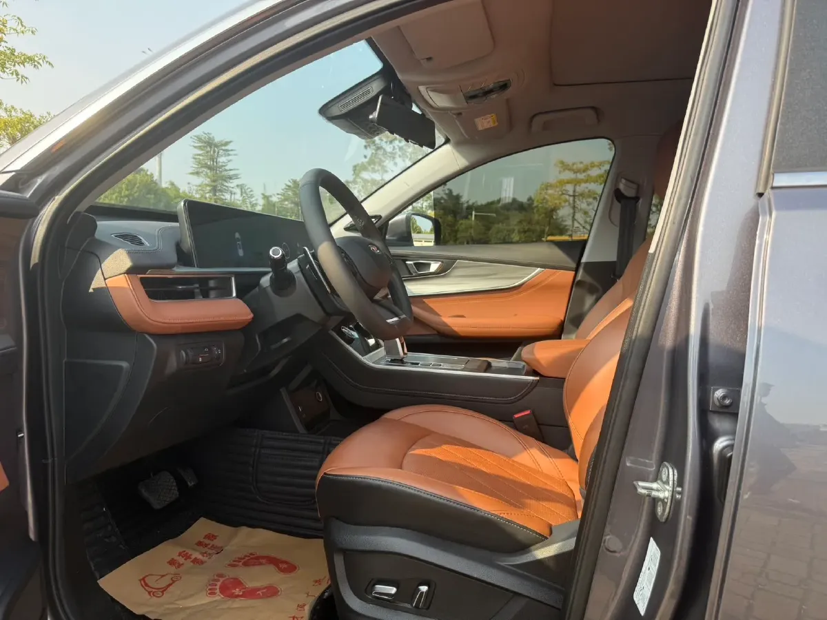 2023 Chery Tiggo 8 1.6T 197HP L4 7DCT,autocango,china used car exporter,china ev exporter,chinese used car exporter,chinese used ev exporter