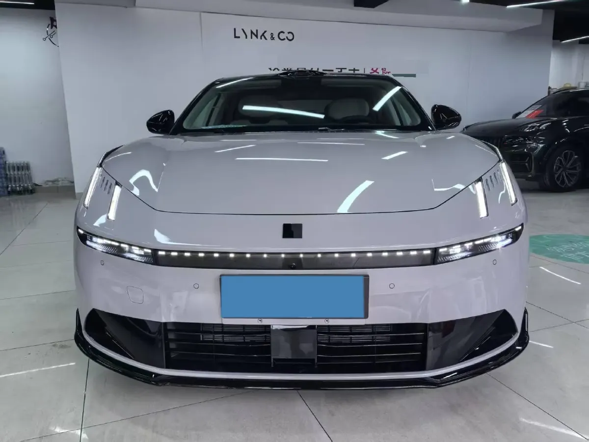 2025 LYNK&CO 10 EM-P 1.5T 163HP L4 3DHT PHEV,autocango,china used car exporter,china ev exporter,chinese used car exporter,chinese used ev exporter