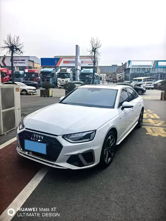 2022 Audi A4L 2.0T 150HP L4 7DCT