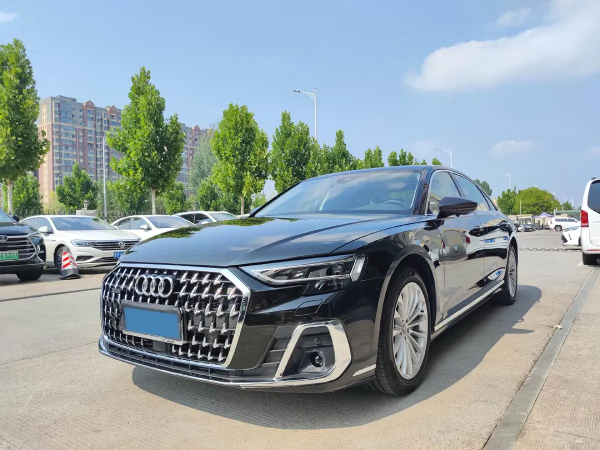 2023 Audi A8 2.0T 265HP L4 8AT