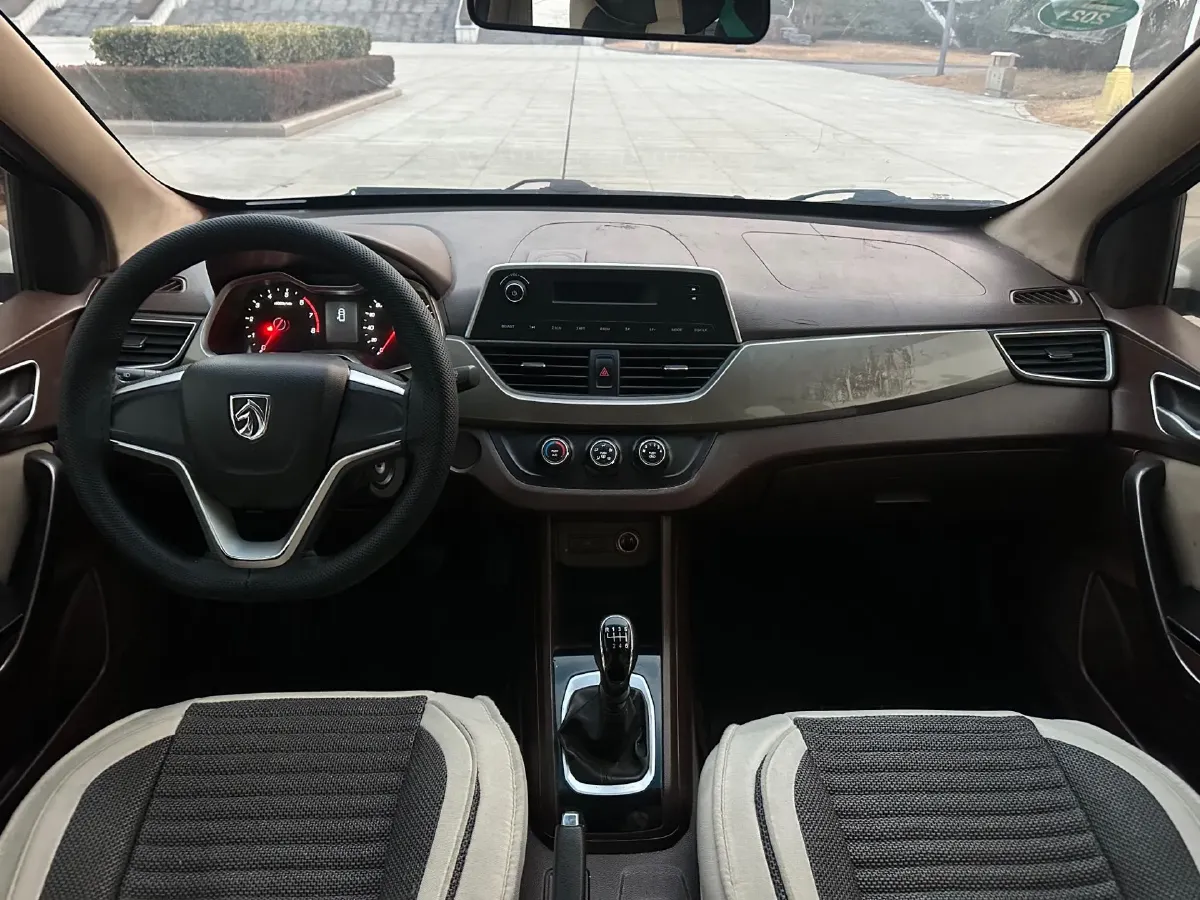 2019 Golden Dragon New Era Sea Lion 2.0L 102HP L4 5MT,autocango,china used car exporter,china ev exporter,chinese used car exporter,chinese used ev exporter