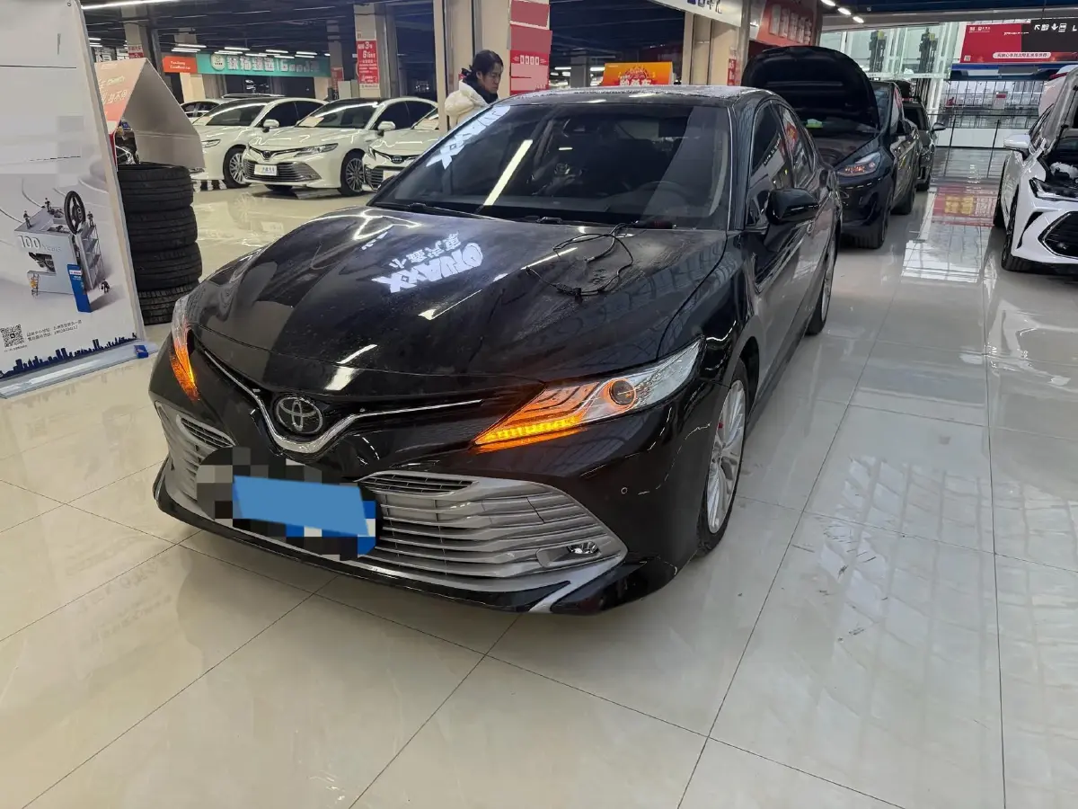 2019 Toyota Camry 2.5L 209HP L4 8AT