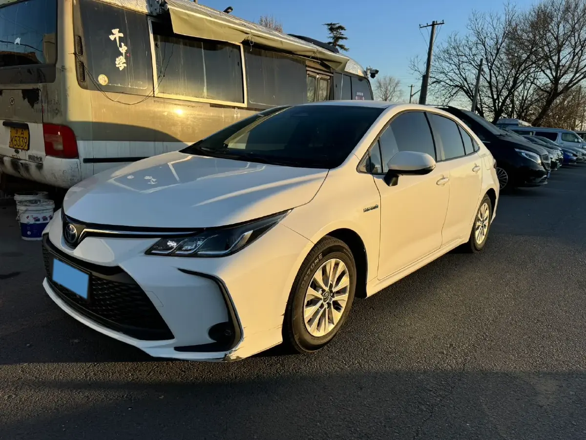 2023 Toyota Corolla 1.8L 98HP L4 E-CVT Hybrid