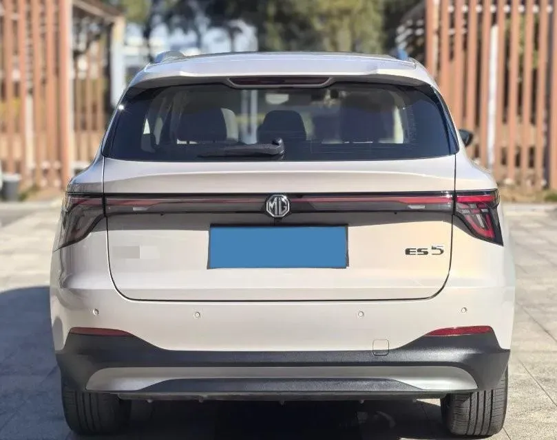2025 MG MG ES5 BEV 62.2KWH,autocango,china used car exporter,china ev exporter,chinese used car exporter,chinese used ev exporter