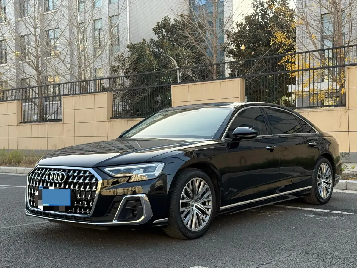 2023 Audi A8 2.0T 265HP L4 8AT