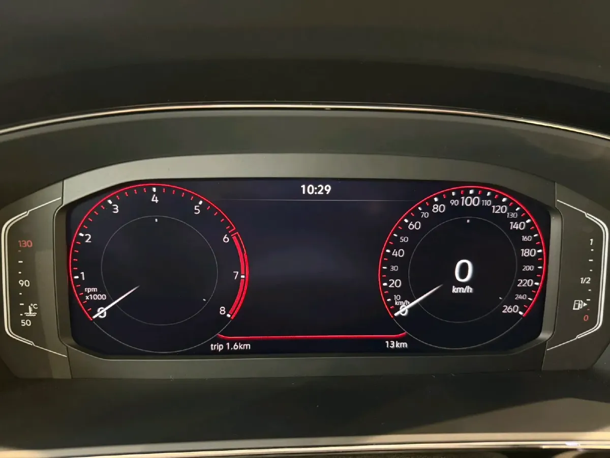 2025 Volkswagen Passat 2.0T 220HP L4 7DCT,autocango,china used car exporter,china ev exporter,chinese used car exporter,chinese used ev exporter