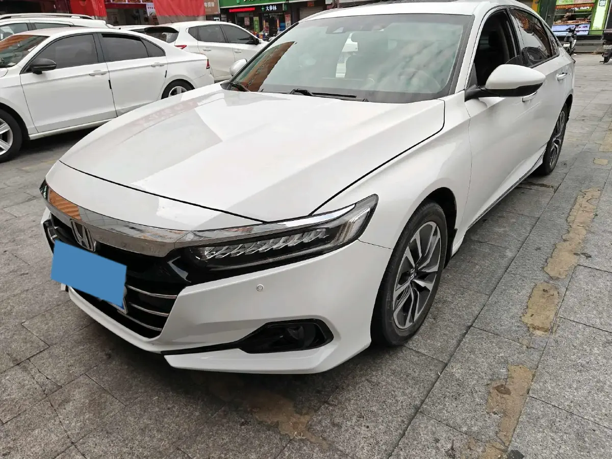 2022 Honda Accord 2.0L 146HP L4 E-CVT Hybrid
