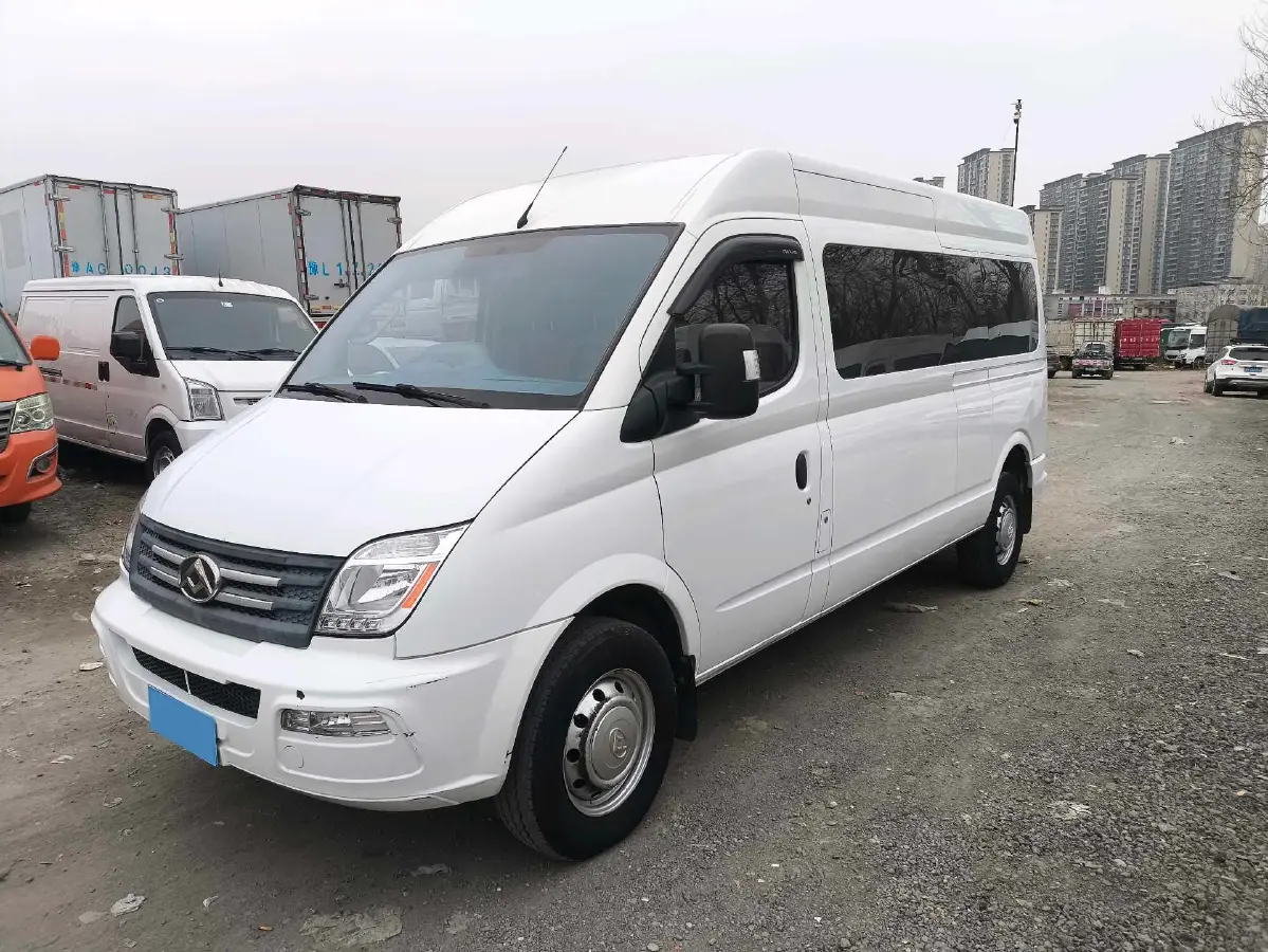2021 MAXUS XinTu V80 2.0T 139HP L4 6MT