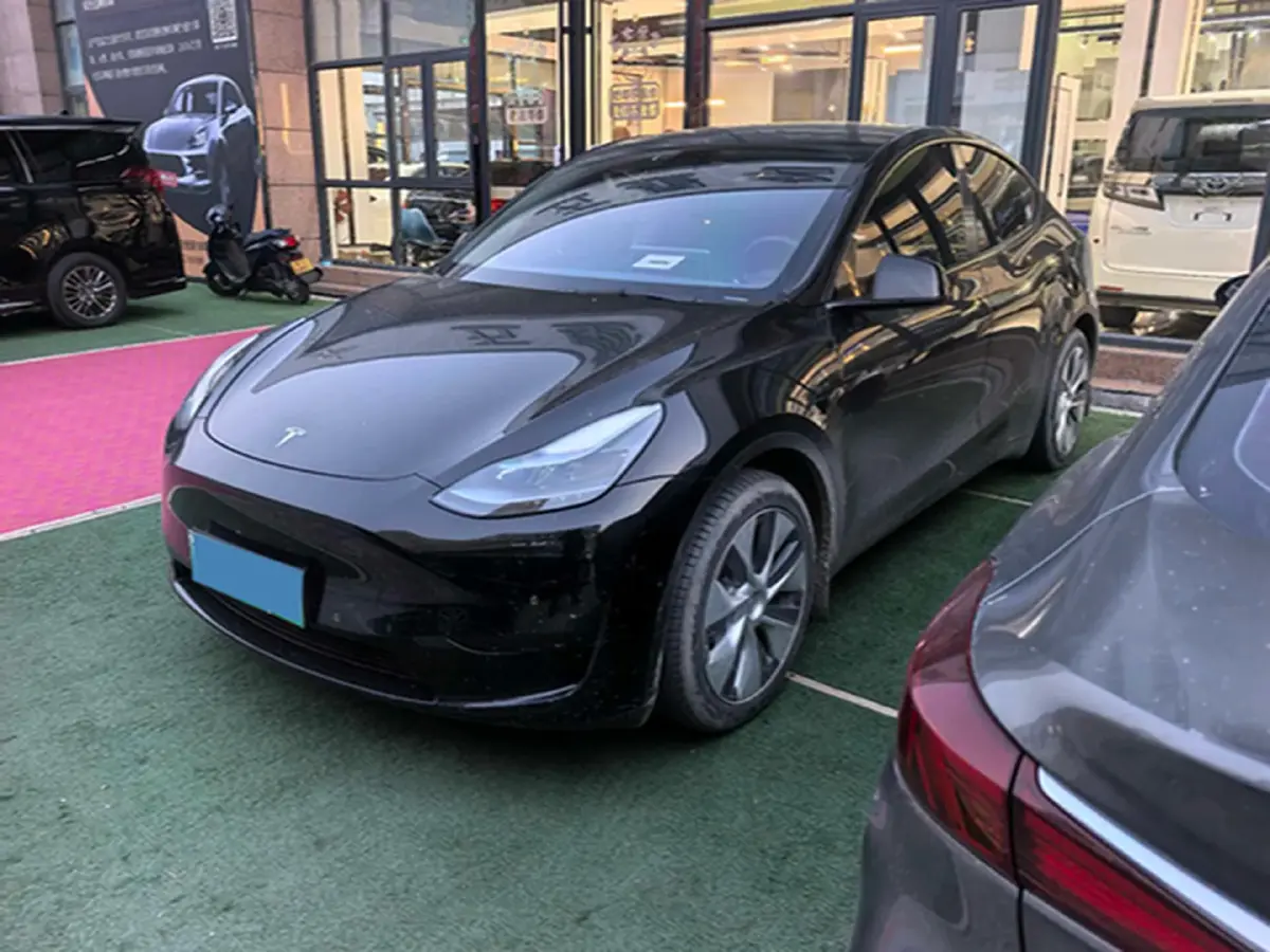 2022 Tesla Model Y BEV 60KWH