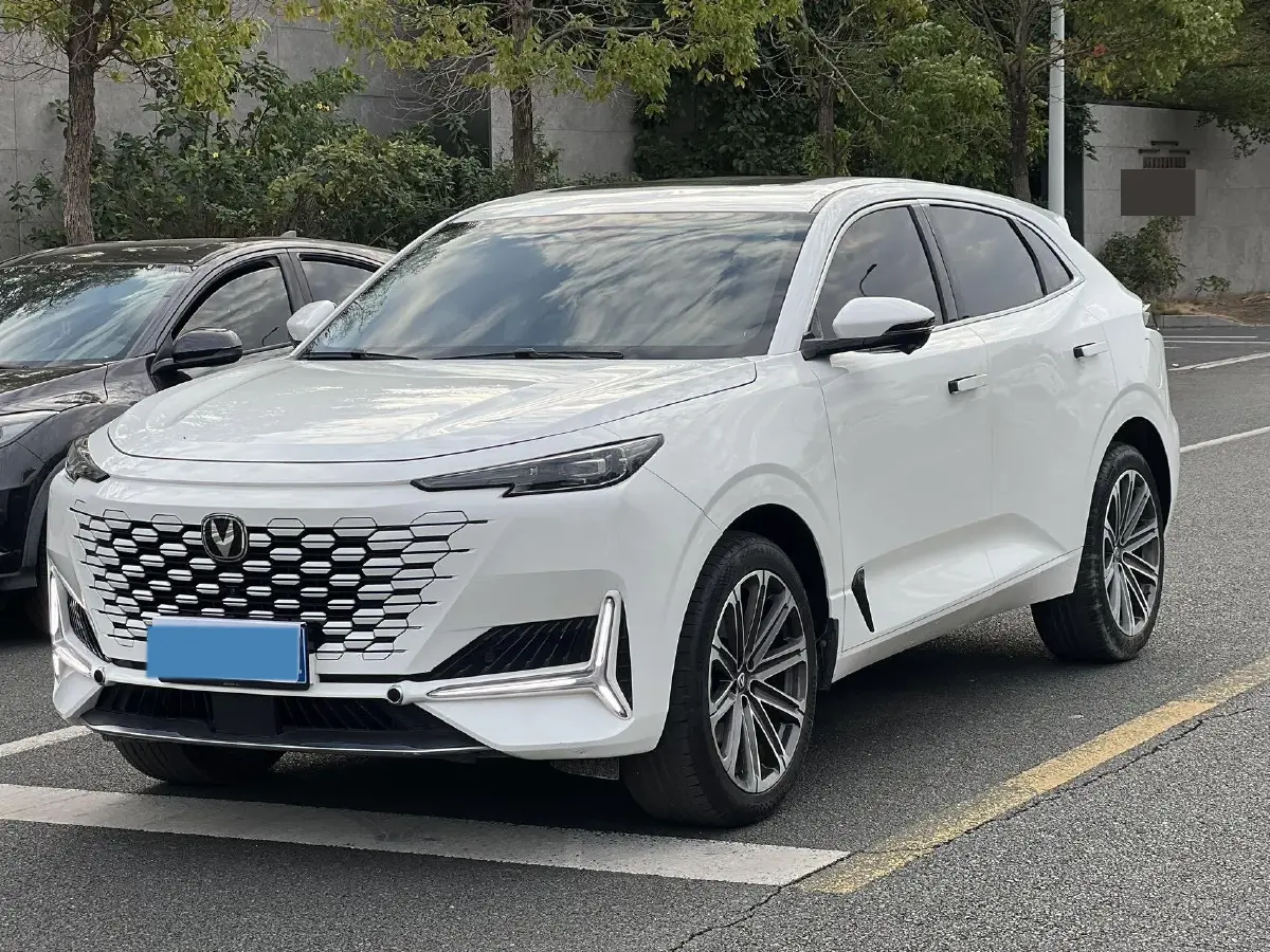 2024 ChangAn UNI-K 2.0T 233HP L4 8AT