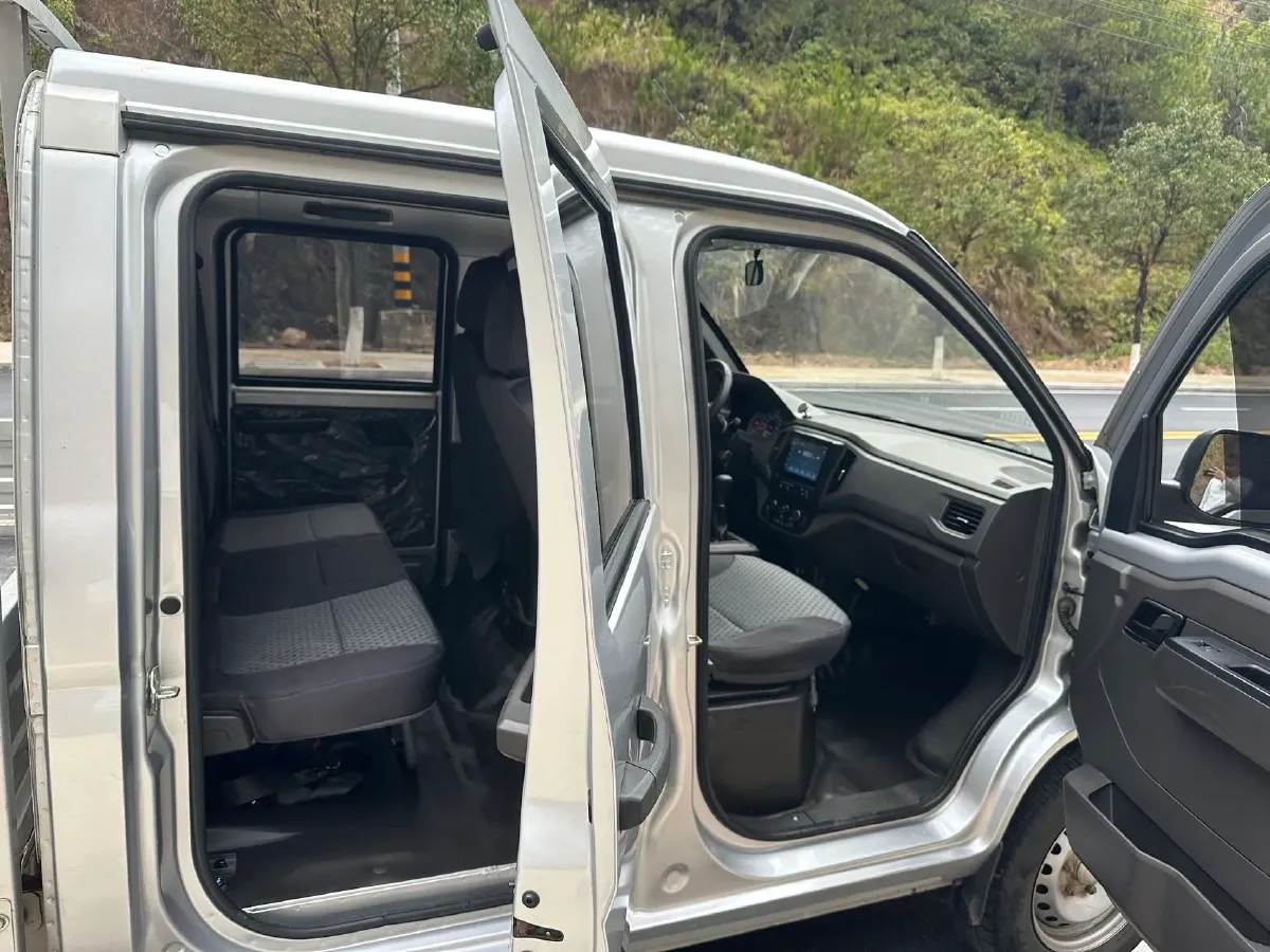 2021 NLM Motor QiTeng M70 1.5L 122HP L4 5MT,autocango,china used car exporter,china ev exporter,chinese used car exporter,chinese used ev exporter