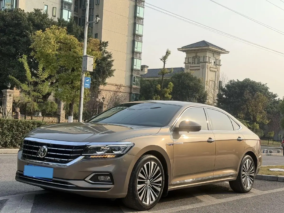 2020 Volkswagen Passat 2.0T 186HP L4 7DCT
