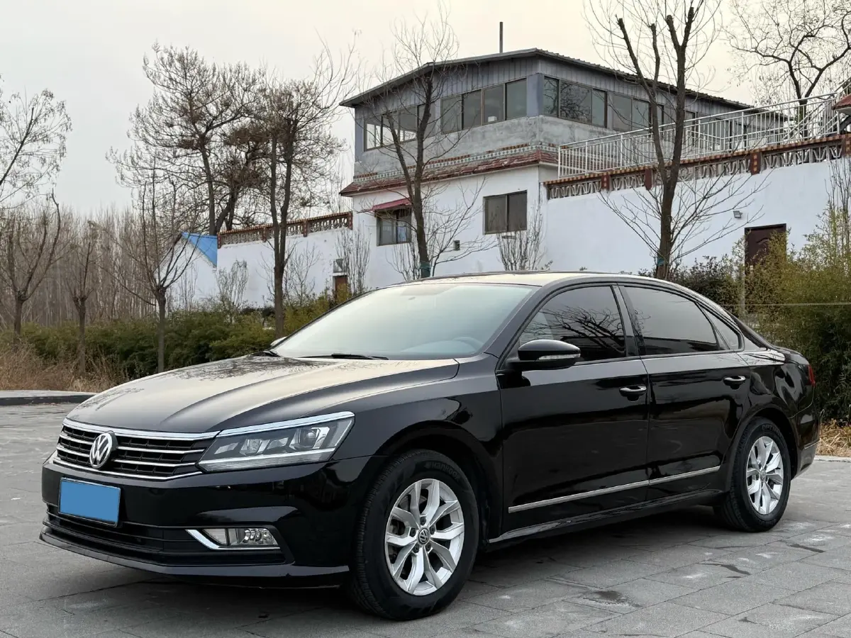 2017 Volkswagen Passat 1.4T 150HP L4 7DCT