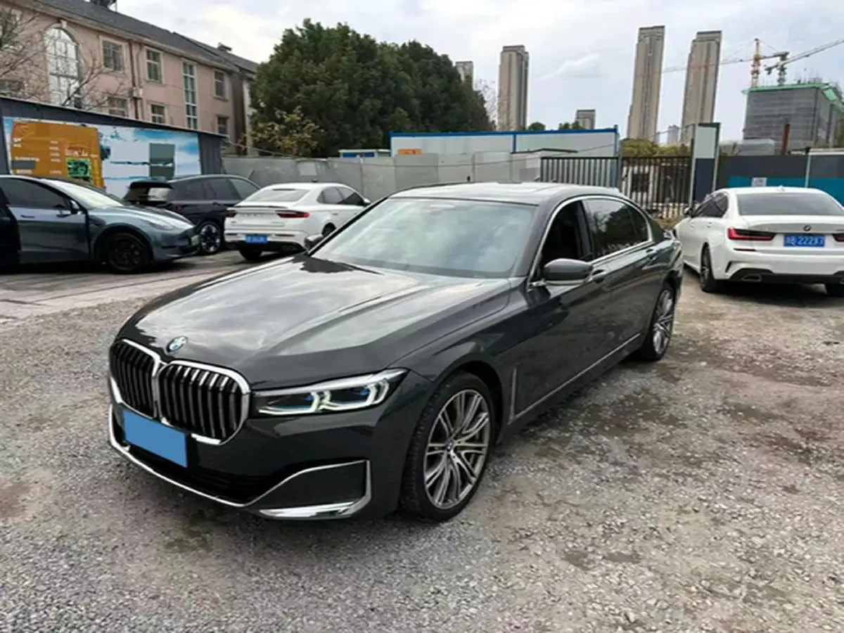 2021 BMW 7 Series 3.0T 340HP L6 8AT