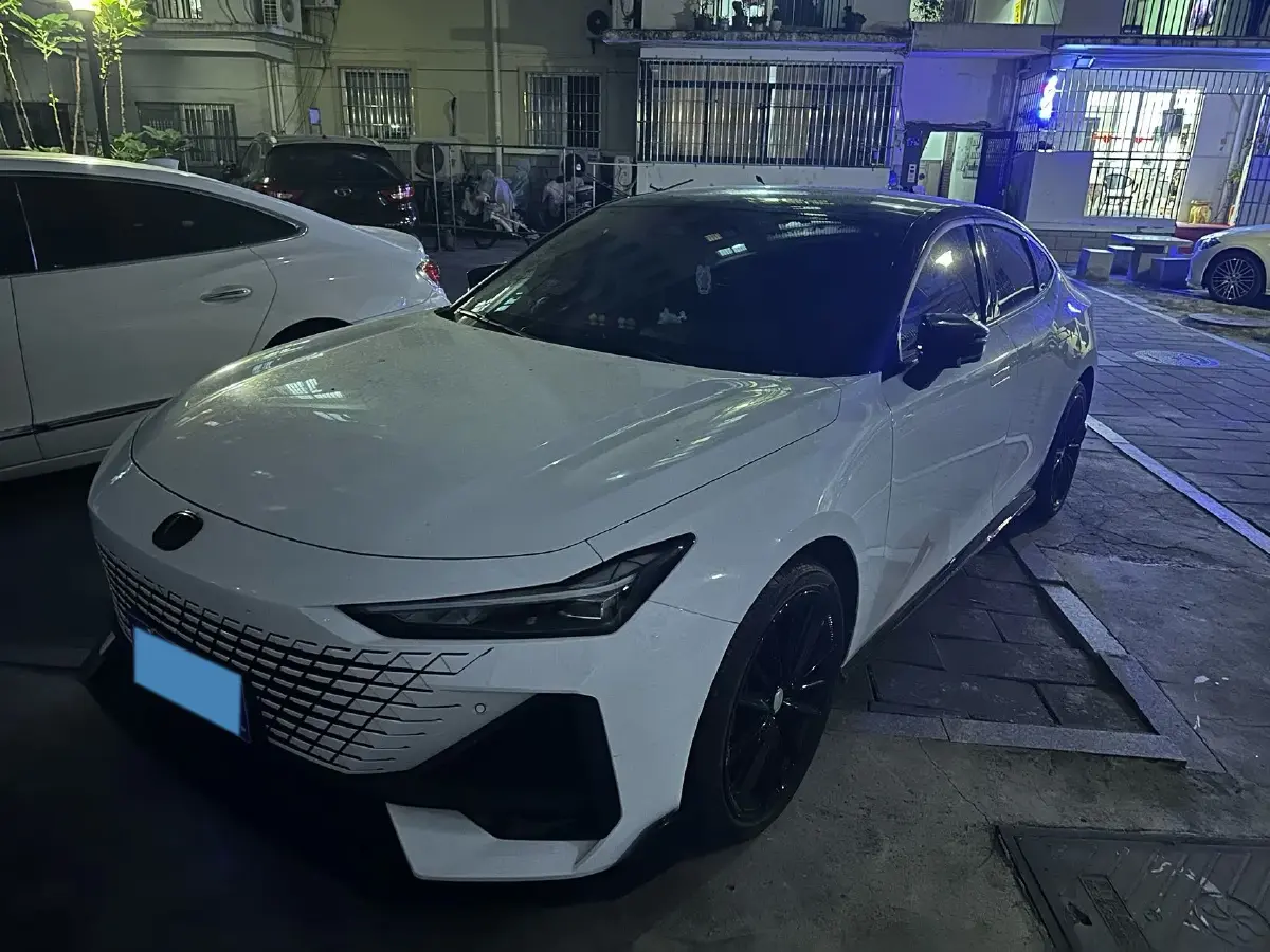 2023 ChangAn UNI-V 1.5T 188HP L4 7DCT