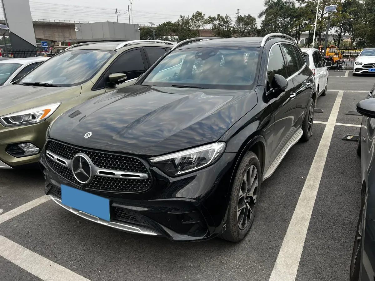 2025 Mercedes-Benz GLC Class 2.0T 204HP L4 9AT PHEV 30.9KWH,autocango,china used car exporter,china ev exporter,chinese used car exporter,chinese used ev exporter