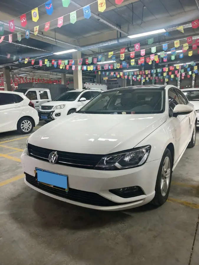 2017 Volkswagen Lamando 1.4T 131HP L4 7DCT